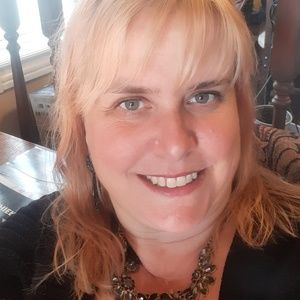 Meet your Posher, Regina